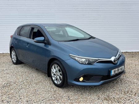 2016 Toyota Auris - thumbnail 4