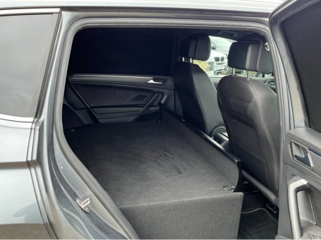 2023 Volkswagen Tiguan - thumbnail 10