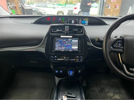 2022 Toyota Prius - thumbnail 18