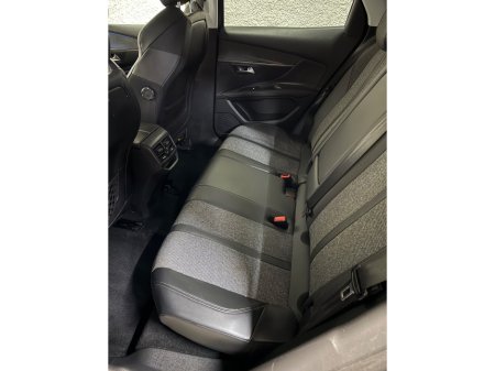 2018 Peugeot 3008 - thumbnail 13