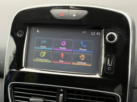 2018 Renault Clio - thumbnail 25