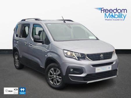 2022 Peugeot Rifter Lowered Floor Wheelchair Access