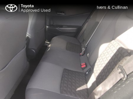 2021 Toyota C-HR C-HR 1.8 HYBRID SPORT BI- TNC-HR 1.8 HYBRID SPORT BI-TONE €25,700