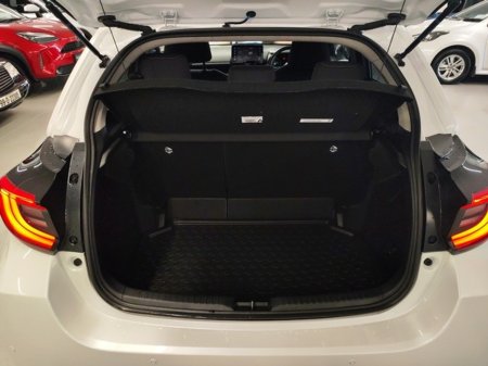 2024 Toyota Yaris - thumbnail 10