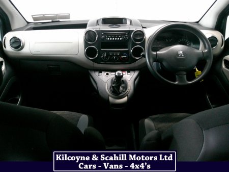 2013 Peugeot Partner - thumbnail 16