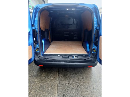 2025 Ford Transit - thumbnail 6