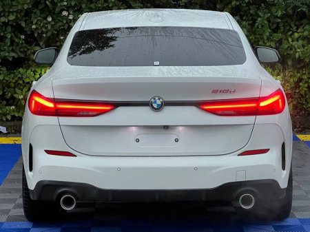 2020 BMW 2 Series 218d M-SPORT 2.0 // VERY LOW MILEAGE // FULL SERVICE HISTORY// AMBIENT LIGHTING PACK €29,900 thumbnail