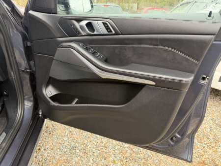 2020 BMW X5 xDrive45e xLine €34,999 thumbnail