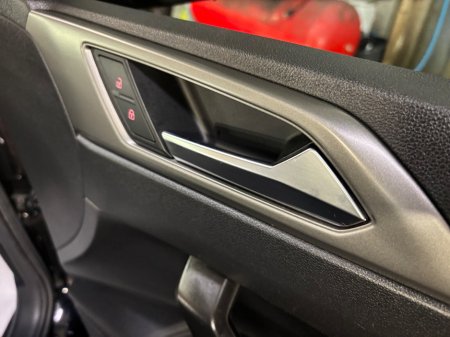 2018 Volkswagen Polo 1.0 TSI 65HP Trendline €12,950 thumbnail