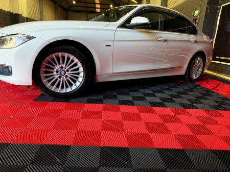 2015 BMW 3 Series 4d 320D LUXURY (AUTO) €16,249 thumbnail