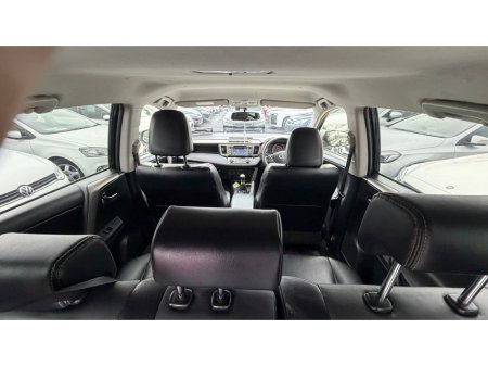 2015 Toyota Rav4 - thumbnail 9