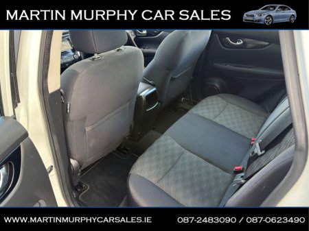 2017 Nissan Qashqai - thumbnail 13