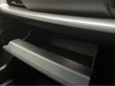 2025 Toyota Prius - thumbnail 15