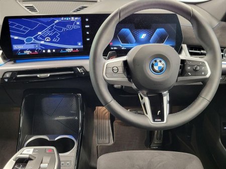 2025 BMW iX2 - thumbnail 5