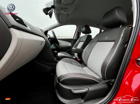 2016 Volkswagen Polo HIGHLINE BEATS EDITION AUTOMATIC €14,950 thumbnail