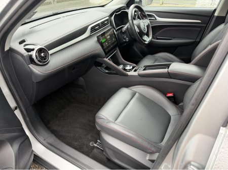 2023 MG ZS TROPHY EV LONG RANGE 73KWH//LOW MILEAGE//SUNROOF FULL LEATHER//SIMI AND AA DEALER €21,900 thumbnail