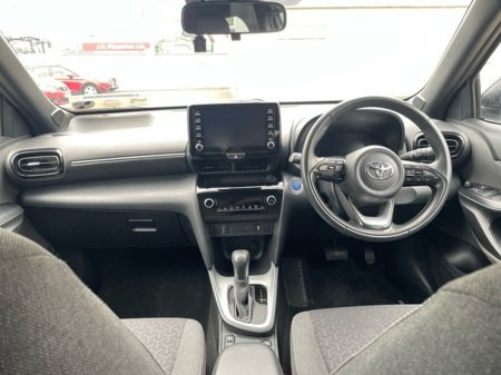 2022 Toyota Yaris Cross - thumbnail 8