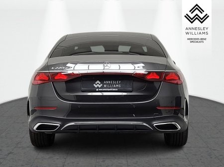 2025 Mercedes-Benz E Class - thumbnail 6