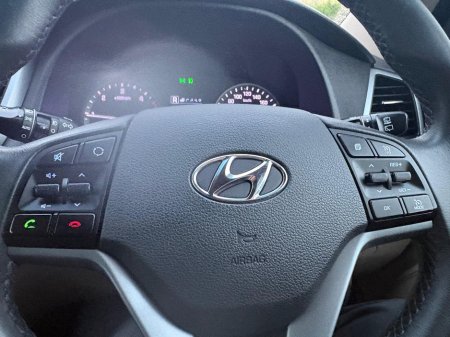 2017 Hyundai Tucson 1.7 EXECUTIVE 5DR €12,950 thumbnail