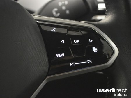 2025 Volkswagen ID.5 ID.5 PRO PLUS 77KWH 286HP €36,999 thumbnail