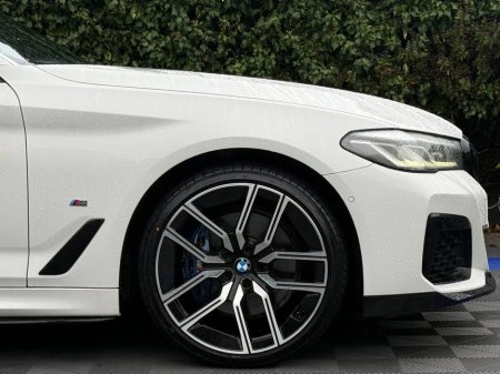 2021 BMW 5 Series 530e LCI M-SPORT COMPETITION 2.0 * HUGE SPEC * // OPENING SUNROOF // LEATHER INTERIOR // HEADS-UP DISPLAY €38,900 thumbnail