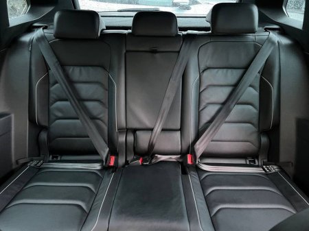 2018 Volkswagen Tiguan - thumbnail 12