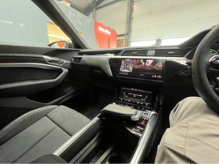 2024 Audi Q8 e-tron €64950 2024 AUDI Q8 E-TRON 55 QUATTRO S-LINE AUTOMATIC / CRUISE CONTROL / 360° CAMERA / ELECTRIC MEMORY & HEATED SEATS / PADDLE SHIFTERS / AMBIENT LIGHTS / APPLE CARPLAY / HEATED REAR SEATS €64,950 thumbnail