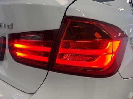 2017 BMW 3 Series - thumbnail 19