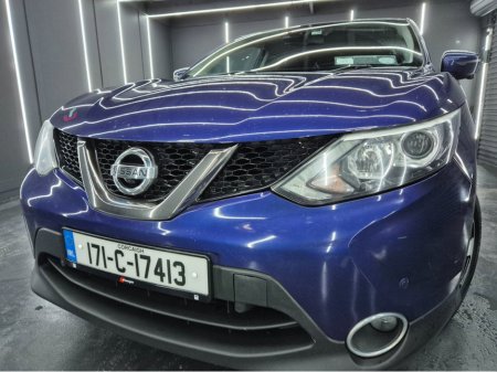 2017 Nissan Qashqai - view 2