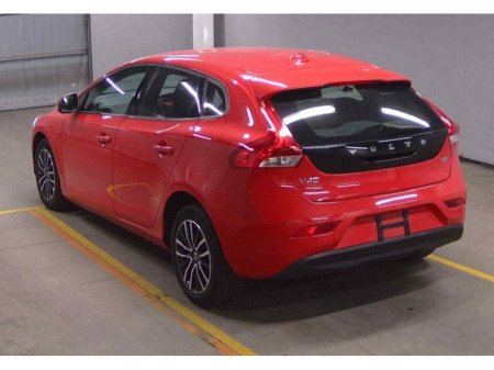 2018 Volvo V40 - thumbnail 4