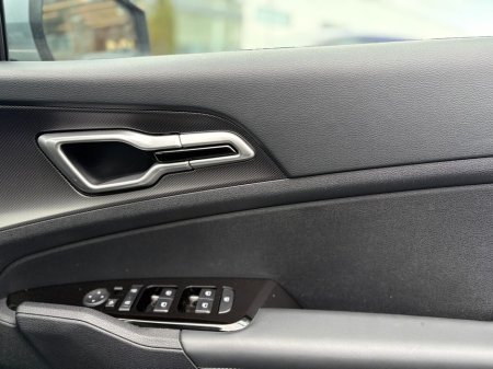 2025 Kia Sportage - thumbnail 7