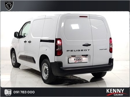 2025 Peugeot Partner PRO PLUS 1.5 HDI 100 65 €27,990