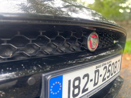 2018 Jaguar F-Type - thumbnail 13