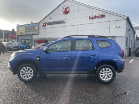 2022 Dacia Duster - view 4