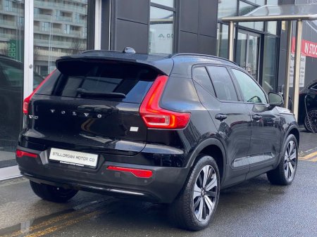 2023 Volvo XC40 Core Recharge Auto EV €31,900 thumbnail