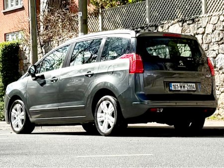 2016 Peugeot 5008 - thumbnail 6