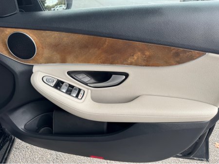 2016 Mercedes-Benz C Class 180 BLUETEC AUTO 4DR A €12,999 thumbnail