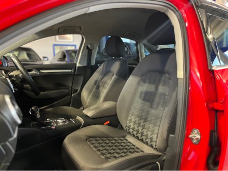 2015 Audi A3 Saloon DBA-8VCXS 5DR AUTO Saloon 1.4 Tfsi €14,950 thumbnail