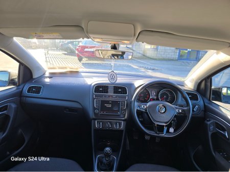 2015 Volkswagen Polo - thumbnail 3