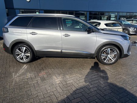 2025 Peugeot 5008 1.5 BlueHDi 130bhp Allure Auto €44,950 thumbnail