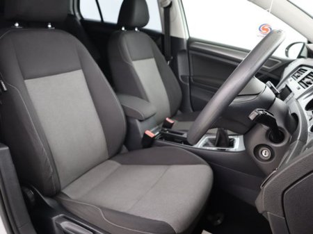 2015 Volkswagen Golf - thumbnail 10