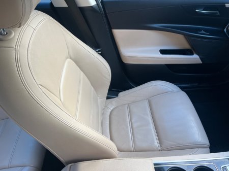 2017 Jaguar XE 2.0 D Prestige Manual 180PS €12,990 thumbnail