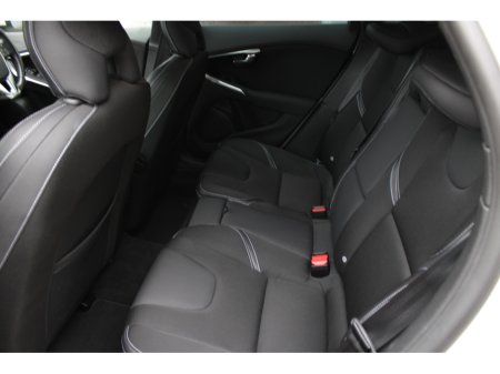 2017 Volvo V40 - thumbnail 19