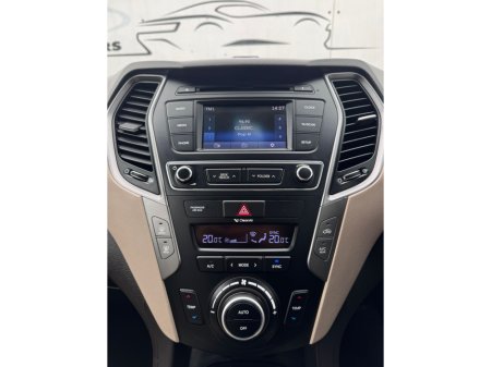 2016 Hyundai Santa Fe - thumbnail 27