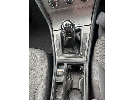 2013 Volkswagen Golf 1.6 TDI SE BLUEMOTION 105PS 5DR €6,750 thumbnail