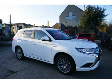 2020 Mitsubishi Outlander - thumbnail 3