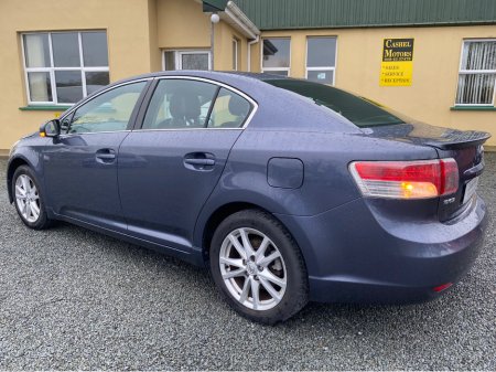 2011 Toyota Avensis - thumbnail 2