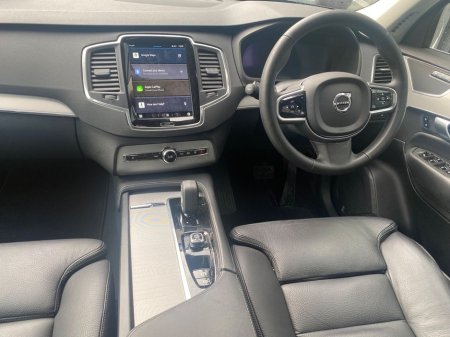 2024 Volvo XC90 T8 Core Recharge AWD Auto (PHEV) €64,900 thumbnail