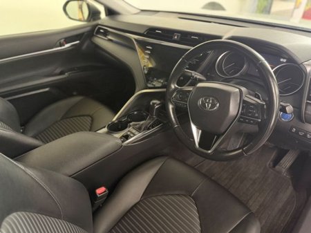 2020 Toyota Camry - thumbnail 7