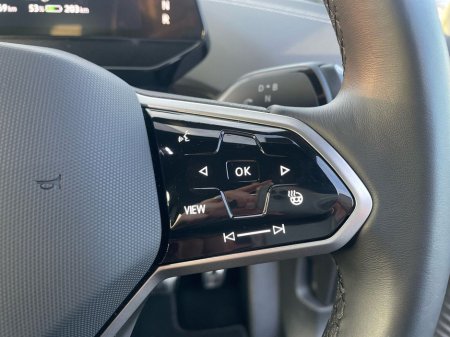 2025 Volkswagen ID.4 ID.4 PRO PLUS 77KWH 286HP €41,975 thumbnail